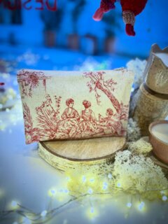 Les pochettes  @azadeh_creation sont si poétiques , made in France avec amour .