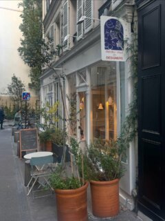 Ce week-end, poussez la porte de notre showroom à Saint-Germain-des-Prés ✨
Un lieu singulier, où chaque création made in France raconte une histoire.

This weekend, push the door of our showroom in Saint-Germain-des-Prés ✨
A unique place, where each creation made in France tells a story.

#madeinfrance 
#savoirfairefrancais 
#artisanatfrançais 
#creatricesfrancaise 
#moderesponsable 
#creationparisienne 
#rdvdesigners 
#parisianstyle #saintgermaindesprès