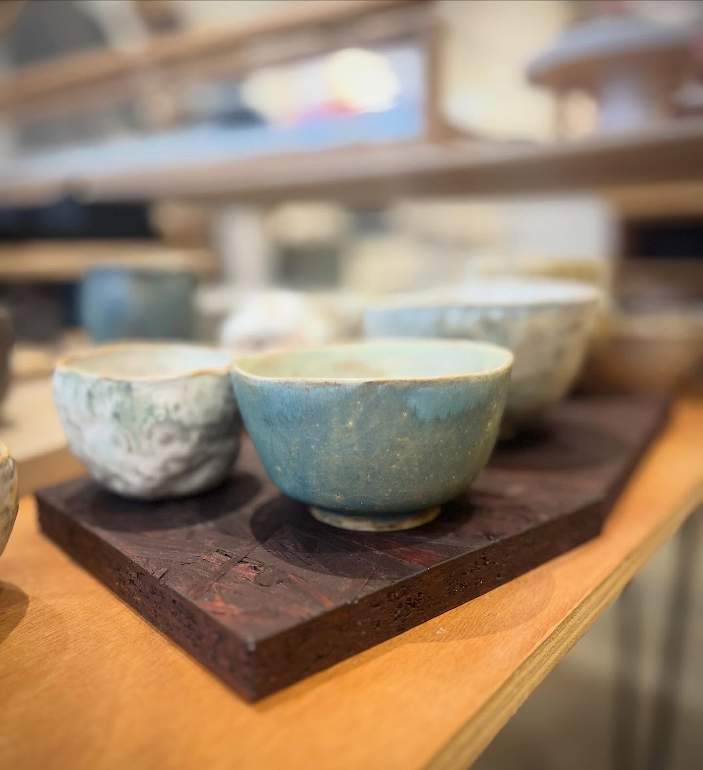 Nouveau au showroom ! @les_sens_ceramique